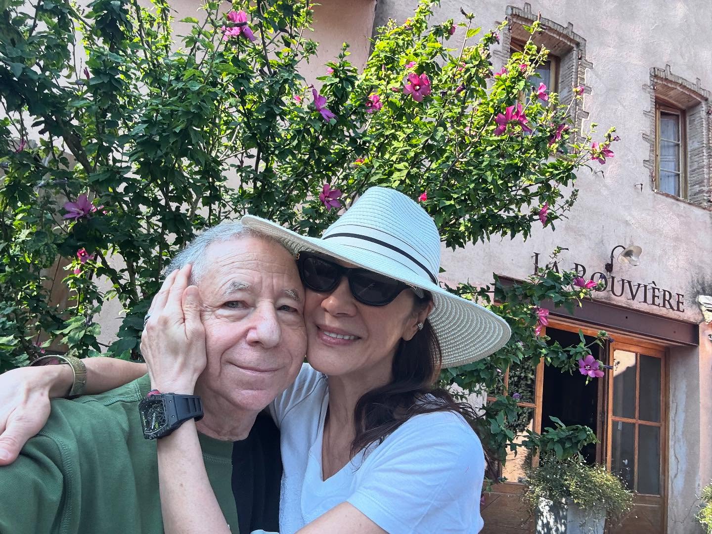 Мишель Йео, ждавшая предложения руки и сердца 19 лет, рассказала о главном секрете своего двухлетнего брака