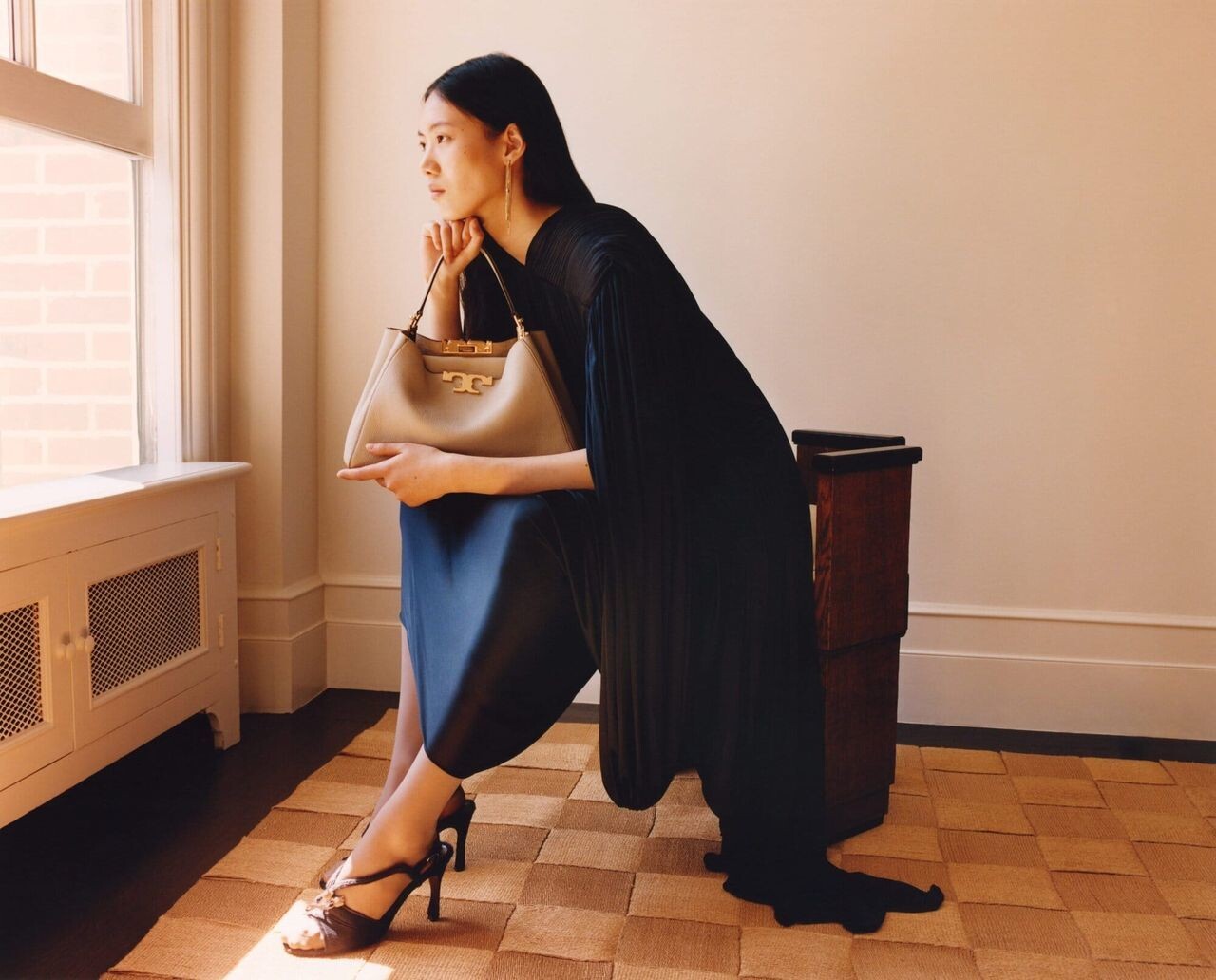 Tory Burch кампейн FW 2025