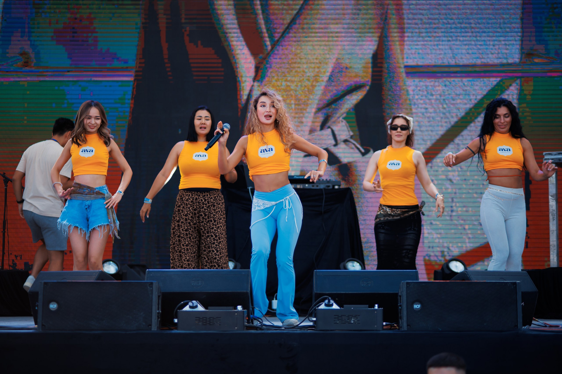 6000 гостей, Иван Дорн и танцы у моря: как прошел Пикник by Partners в Актау