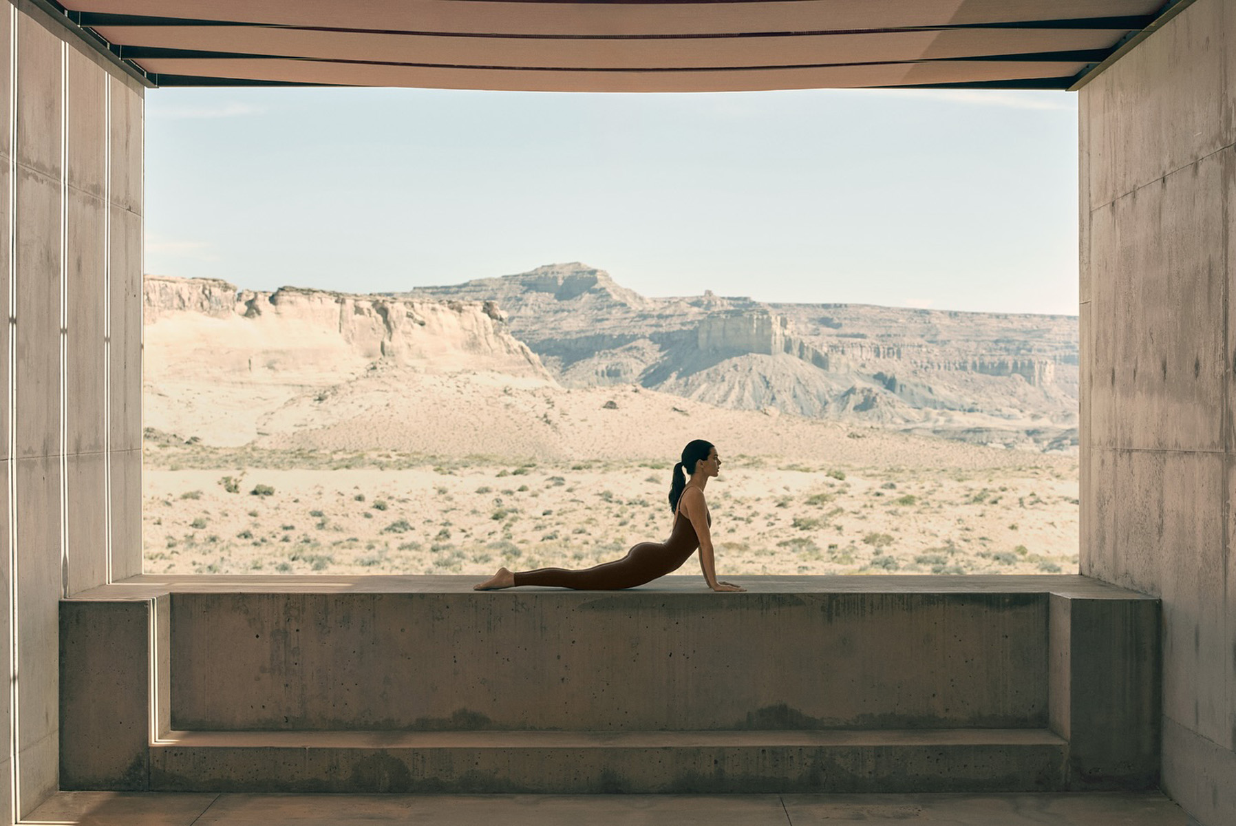 Кендалл Дженнер ALO Yoga