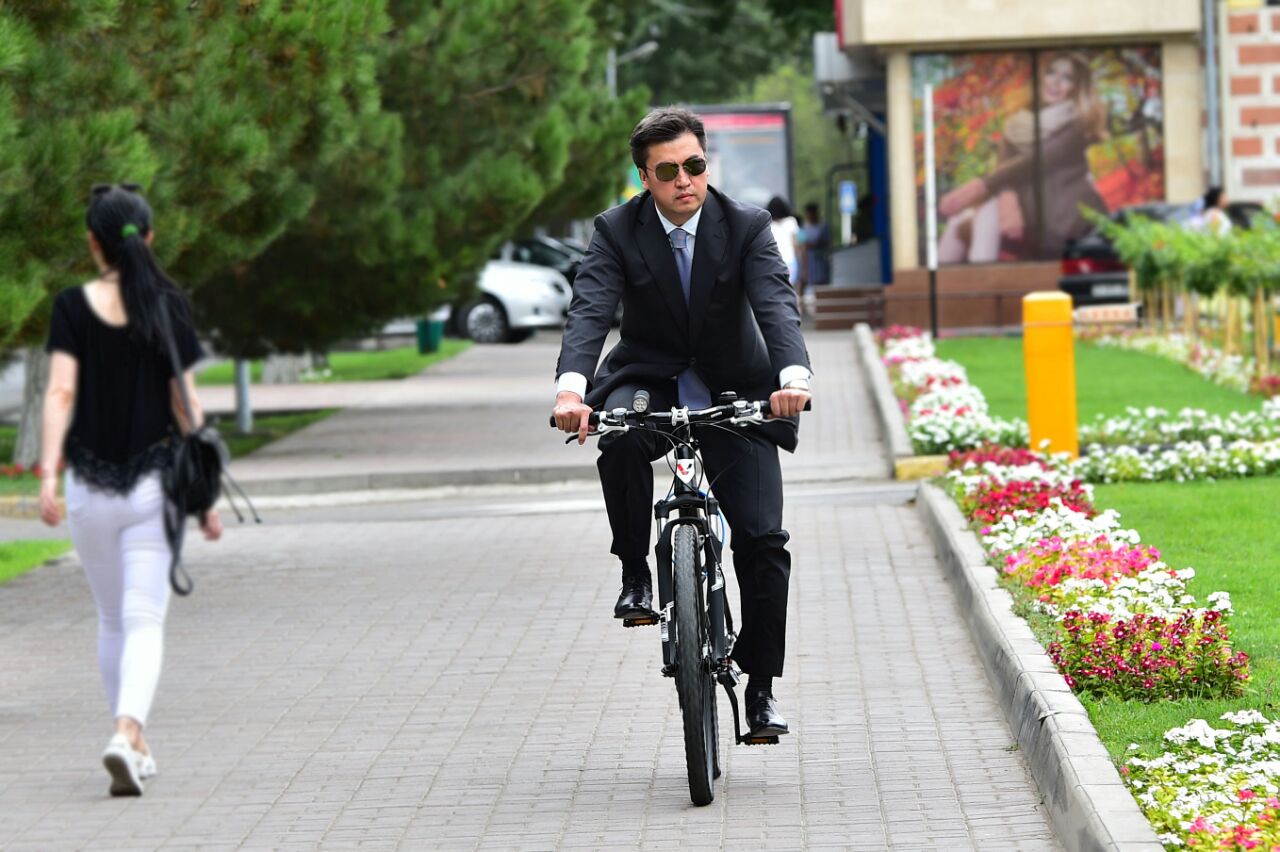 Письма из Шымкента. Аким – хипстер