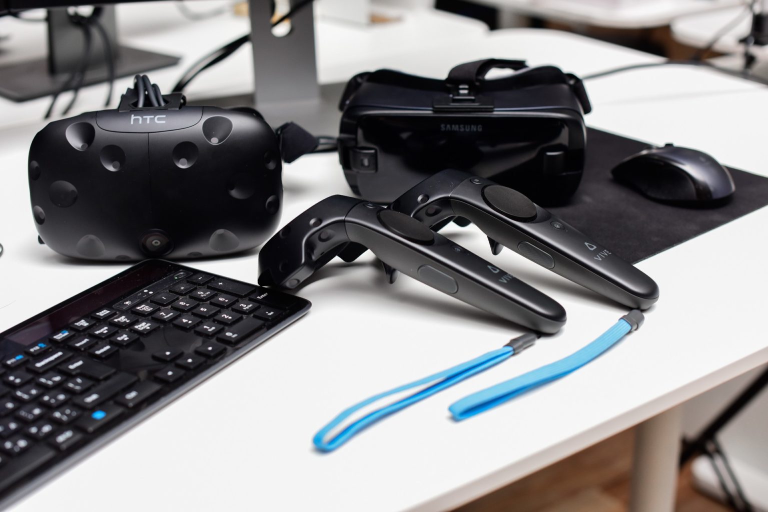 виртуальную реальность