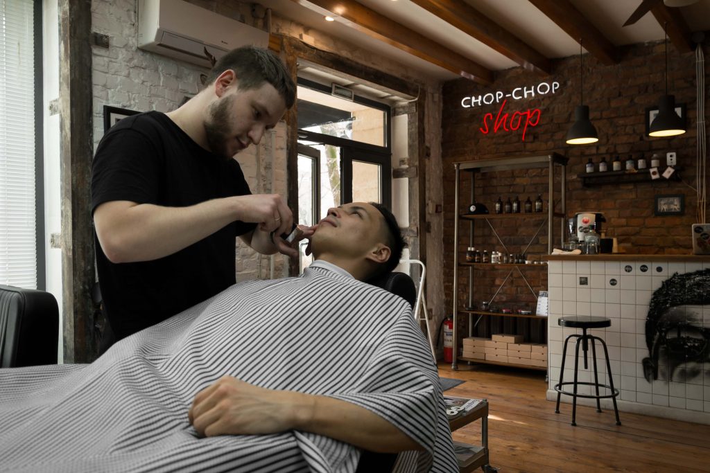 Чингиз Капин мужская стрижка Chop Chop