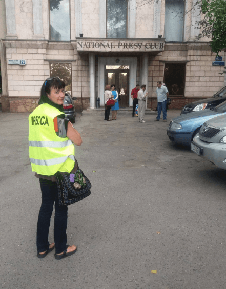 Джоанна Лиллис казахстан книга интервью Dark Shadows Нурсултан Назарбаев