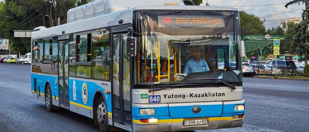 автобус Алматы Казахстан общественный транспорт водители автобусов