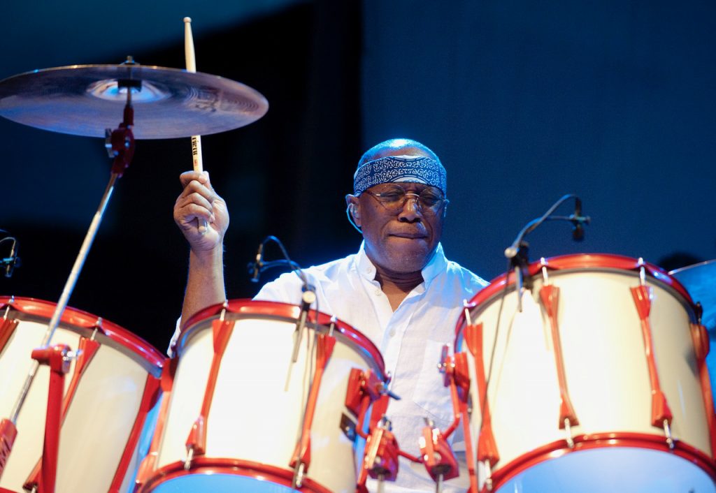 Jazzia Nights Билли Кобэм Алматы джаз музыка шоу