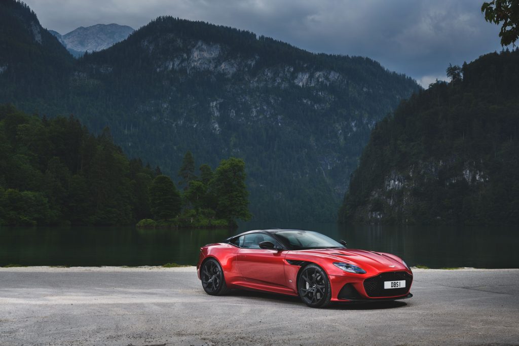Aston Martin DBS Superleggera автомобиль Aston Martin