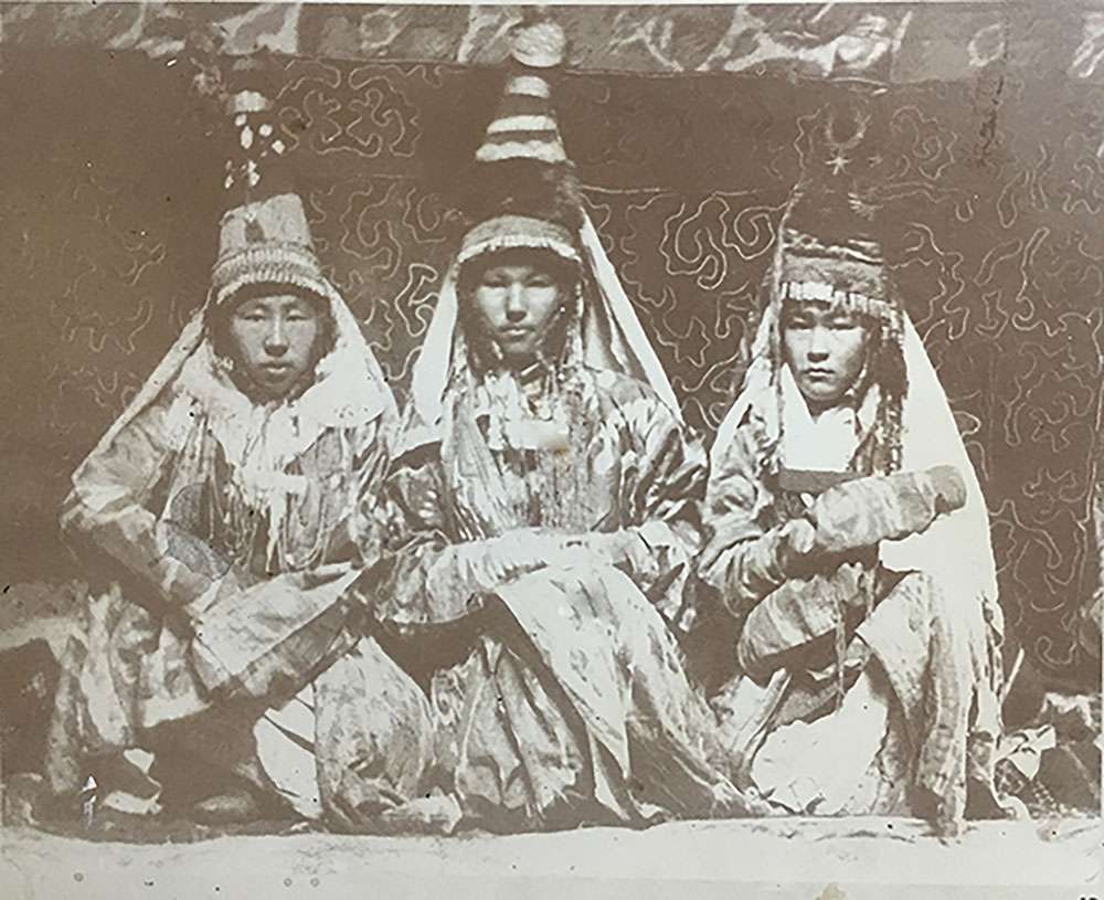 Сауле Сулейменова арт искусство Келин инсталляция