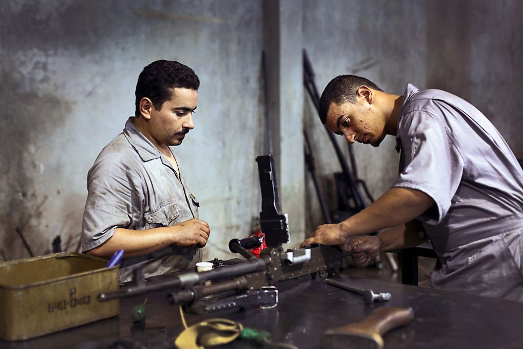 Чарла Джонс Триполи Мисурат Mad Max фотографии оружие дом 