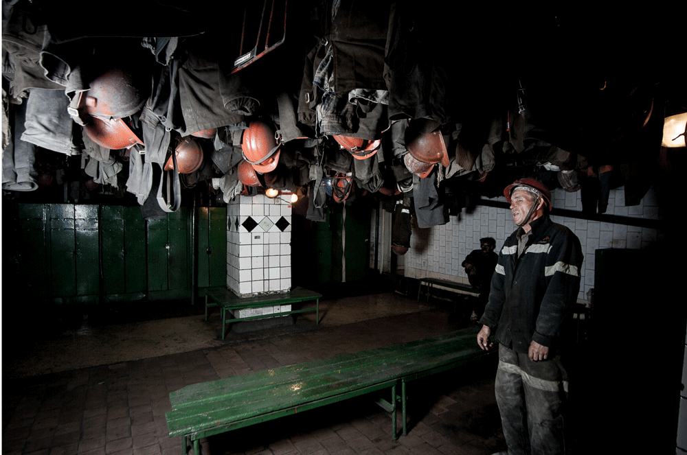 раздевалка шахтеров