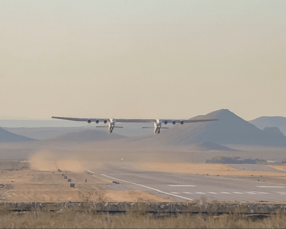 Stratolaunch Systems самый большой самолет в мире первый полет демонстрация доставка грузов запуск ракет