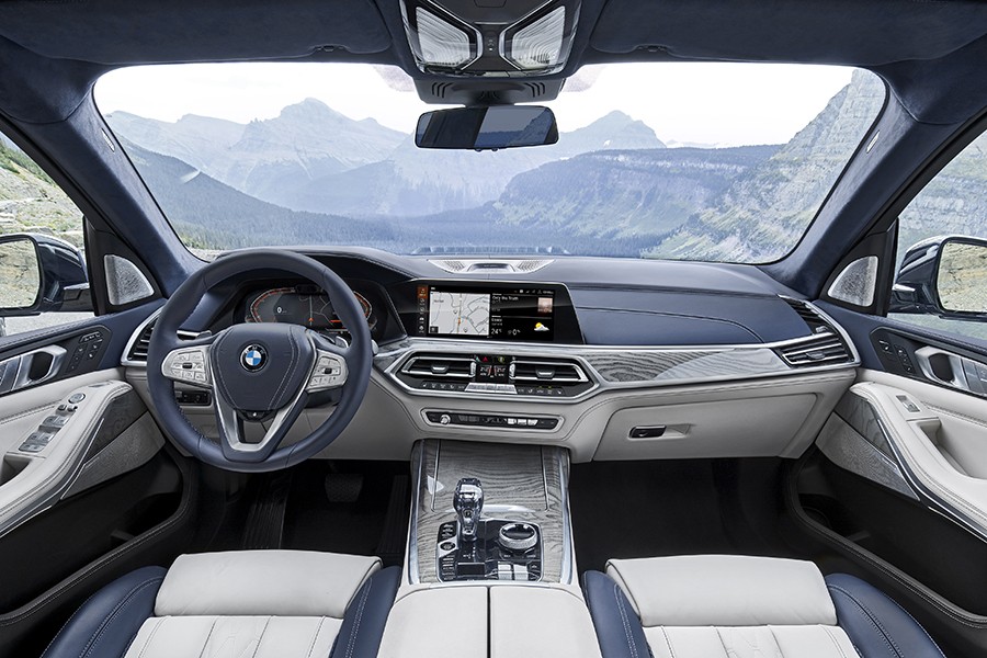 BMW X7 показали в Алматы