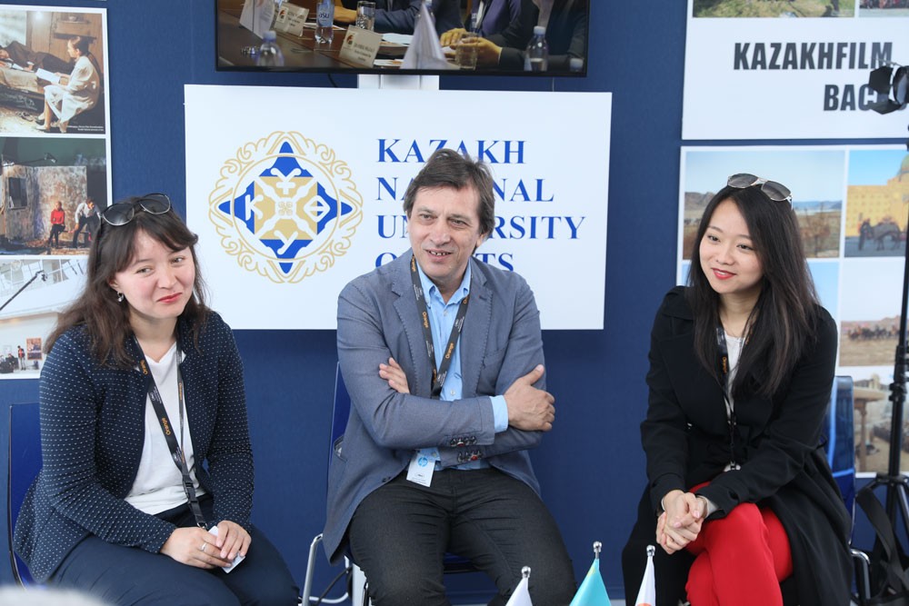 Каннский кинофестиваль Канны казахстанский павильон кино индустрия Самал Еслямова Сергей Дворцевой