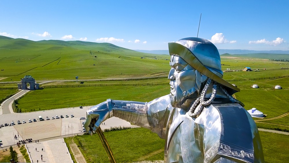 Чингисхан Эмир Кустурица Чингиз Айтматов кино книга роман история