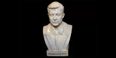 В Украине начали продавать гипсовые бюсты Зеленского