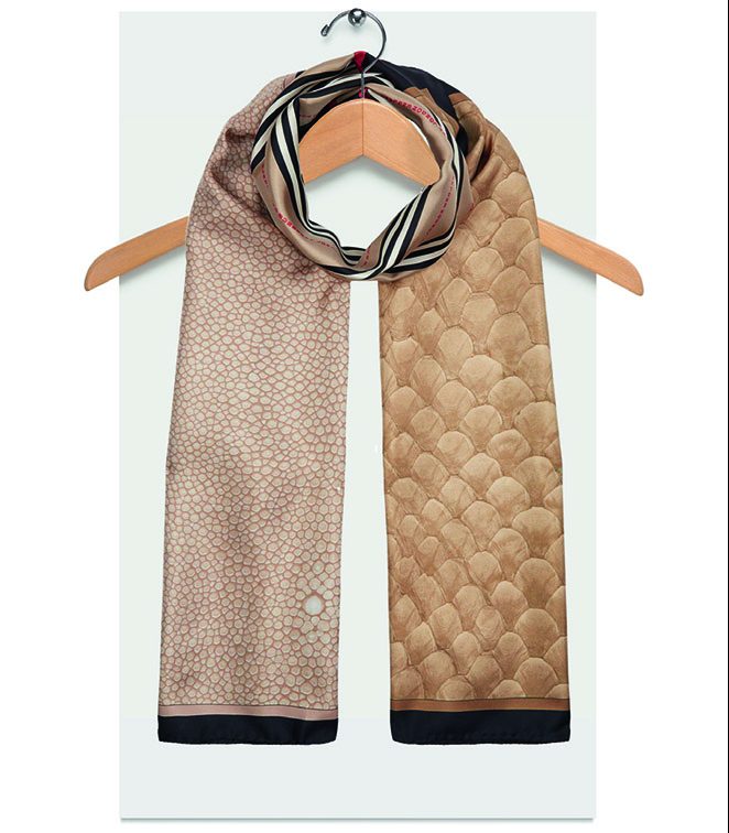 Шелковый шарф Burberry подарки текущего месяца