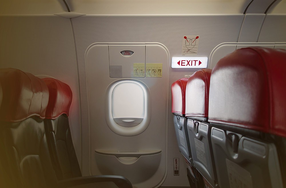 выход из самолета