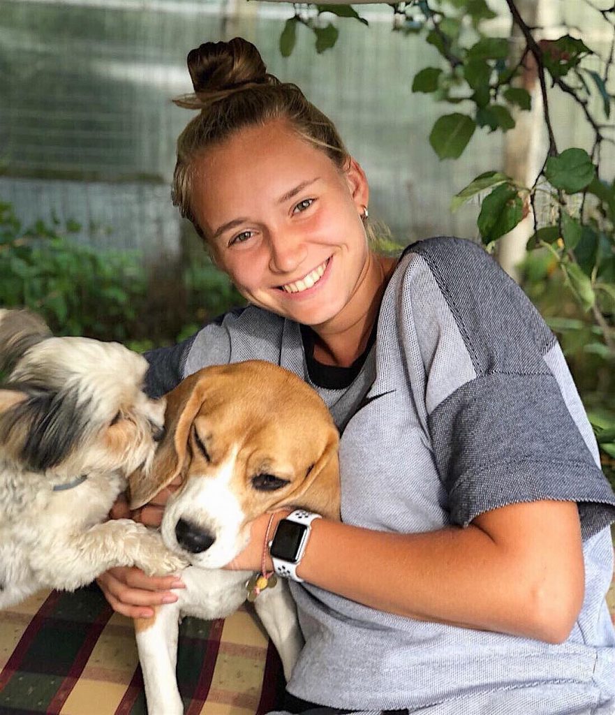 Елена Рыбакина