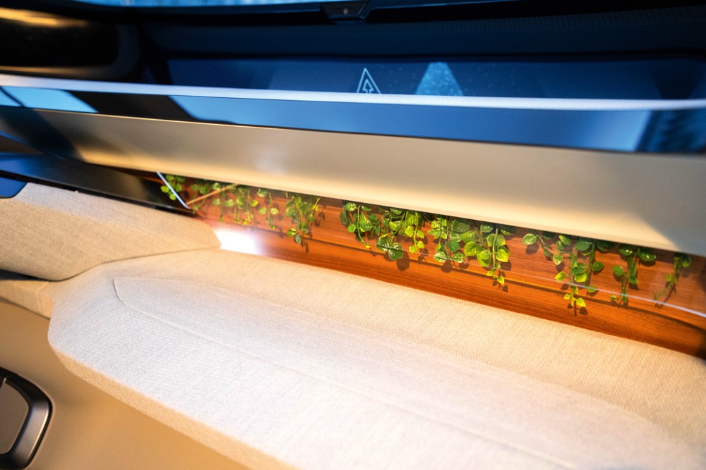 Audi AI: ME растения в салоне