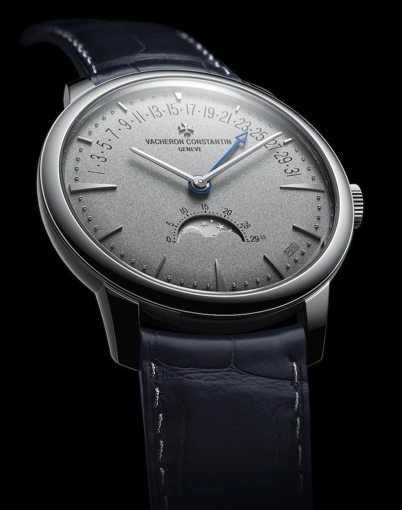 Patrimony с указателем фаз Луны и ретроградной индикацией даты