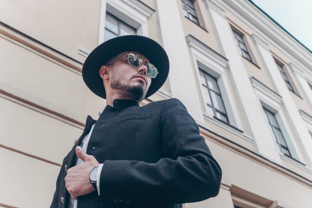 Андрей Андронов