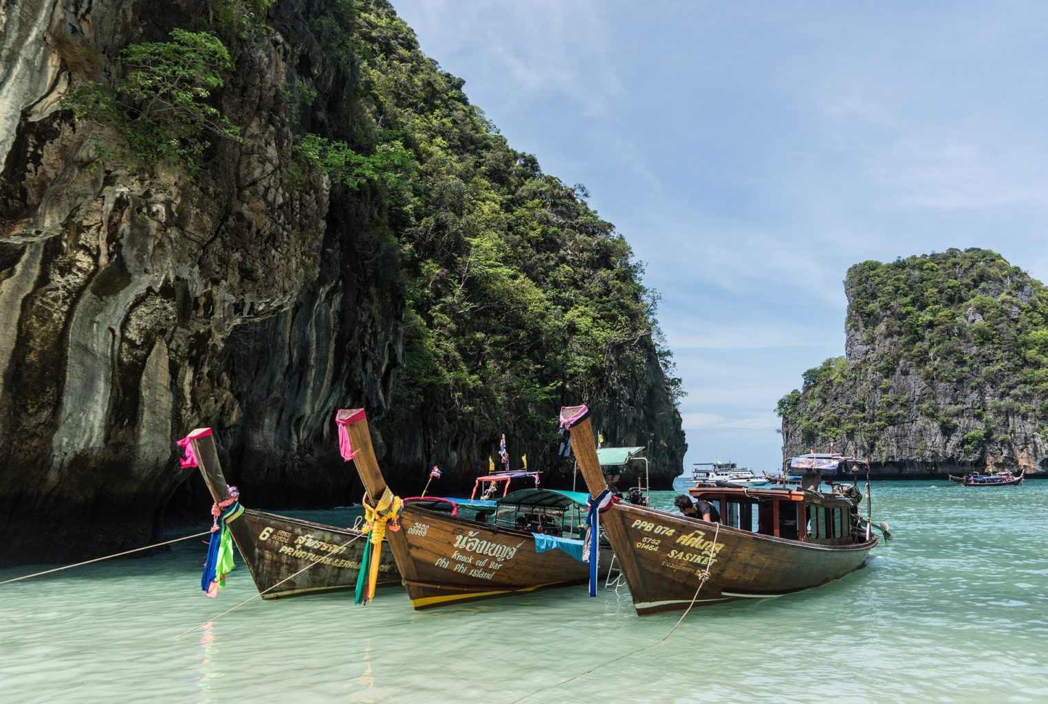 phi-phi-island