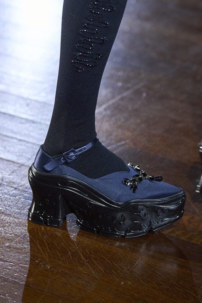 Ugly shoes: как "уродливые туфли" стали такими привлекательными для дизайнеров?