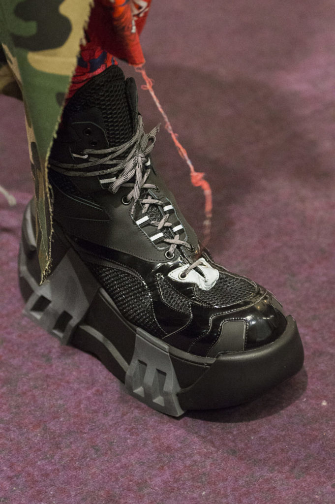 Ugly shoes: как "уродливые туфли" стали такими привлекательными для дизайнеров?