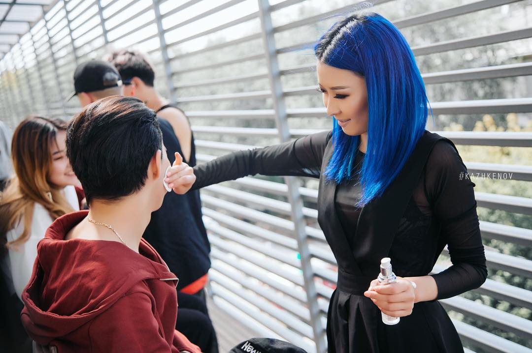 Ю Захарова жалаңаш