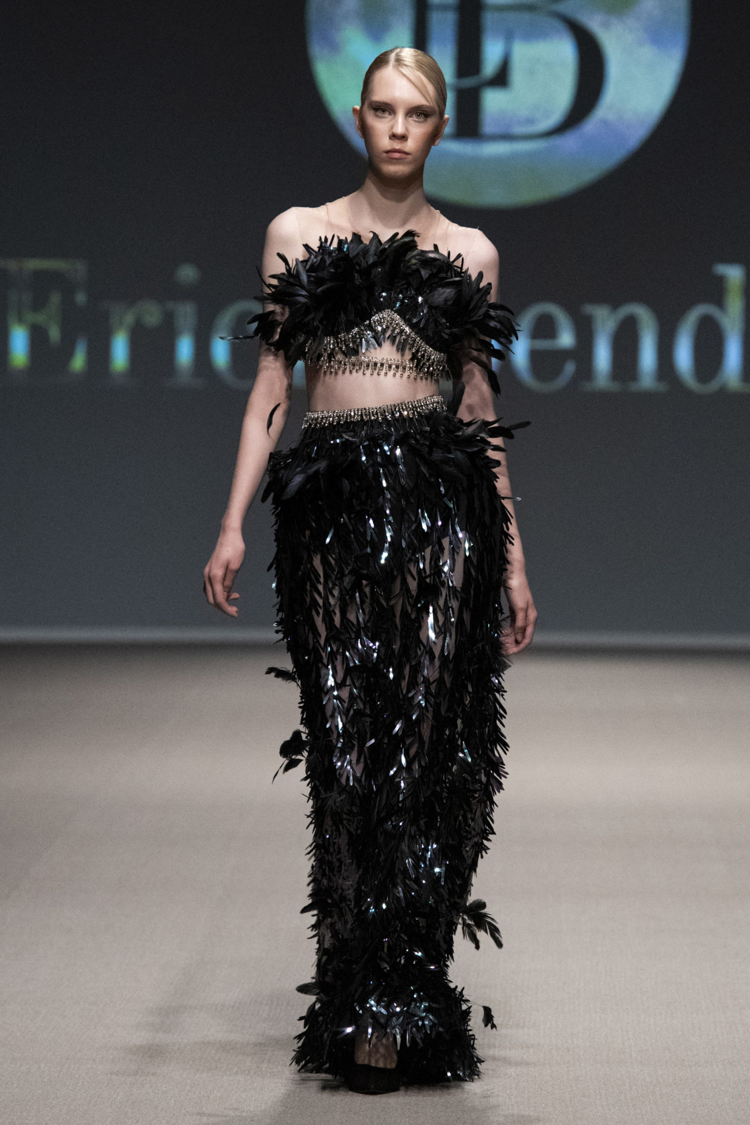 Леди Босс фемдом порно Үйдегі азиялық порноның фотосуреттері