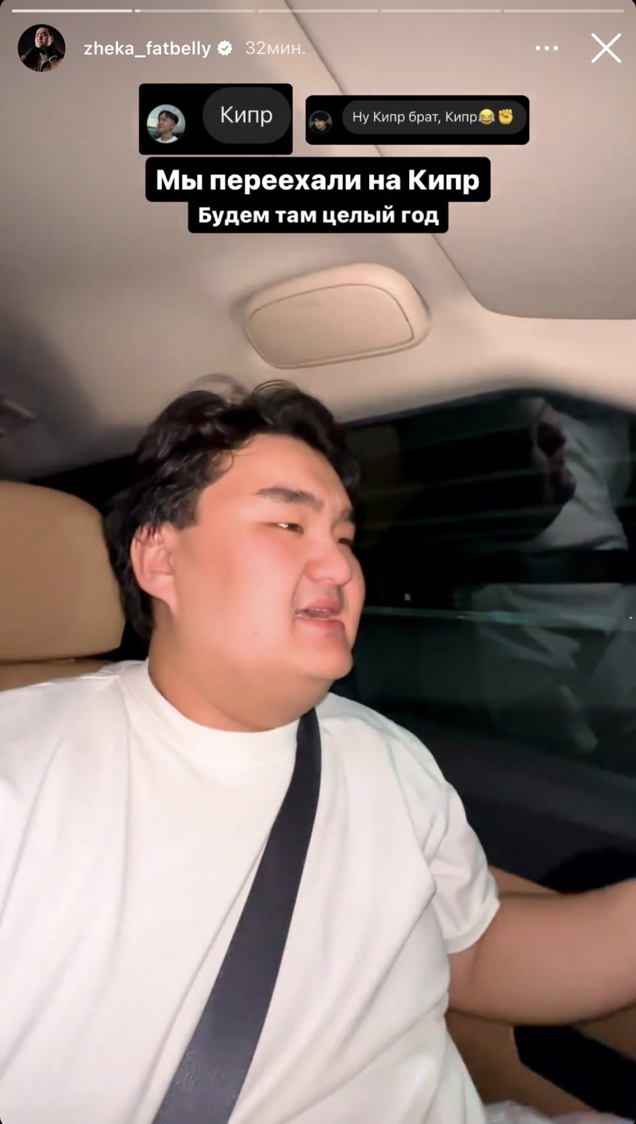 Мүйізді сұлу өзінің қырынған кискасын труси арқылы сипады Сиськи порно қыздар