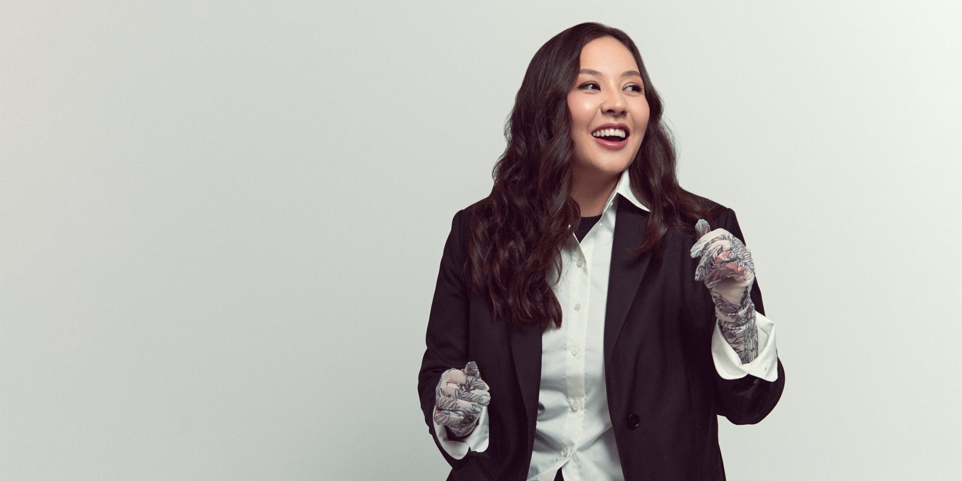 Жеңілмейтін Шира лесбияндарының порно видеосы