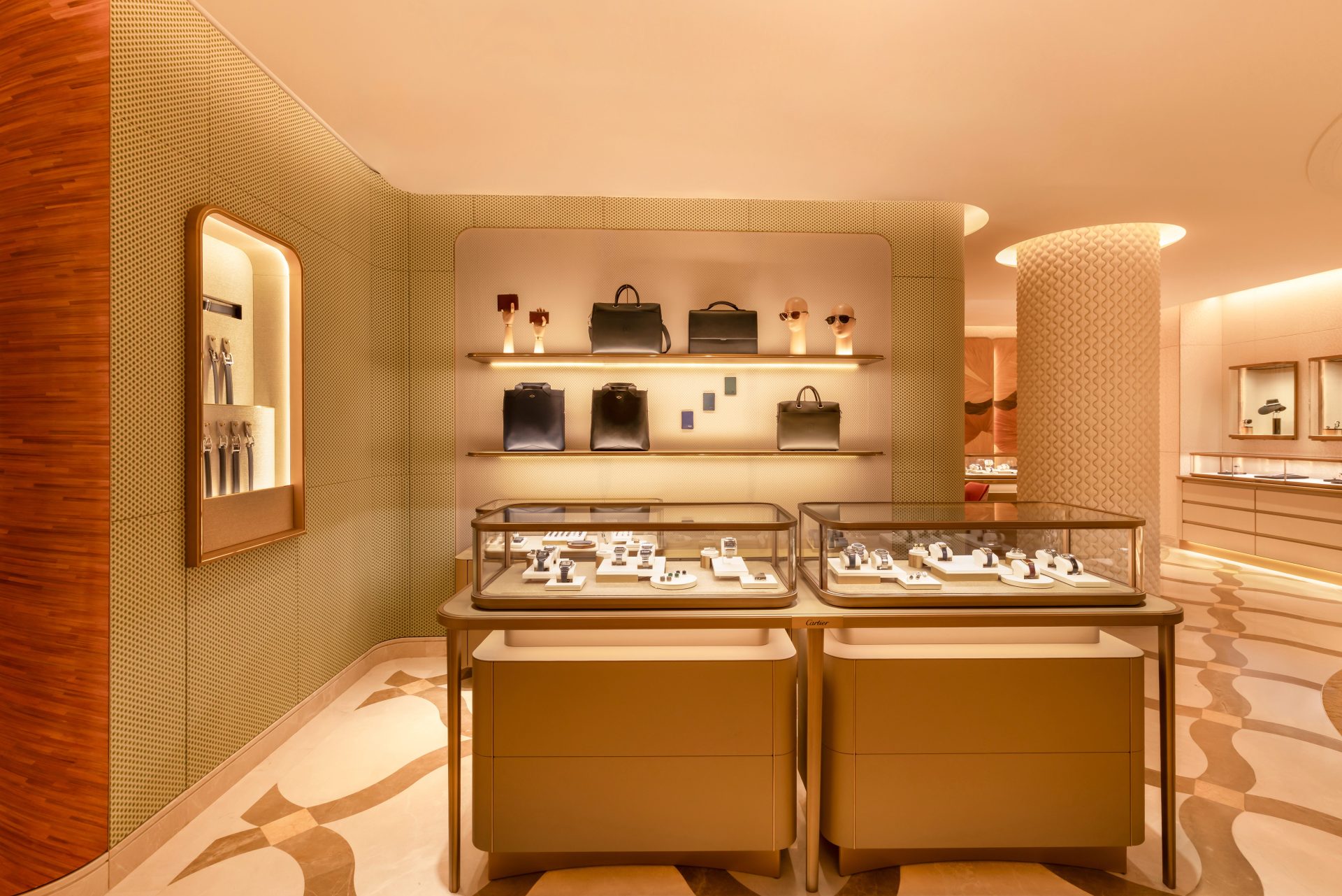 бутик Cartier в Алматы